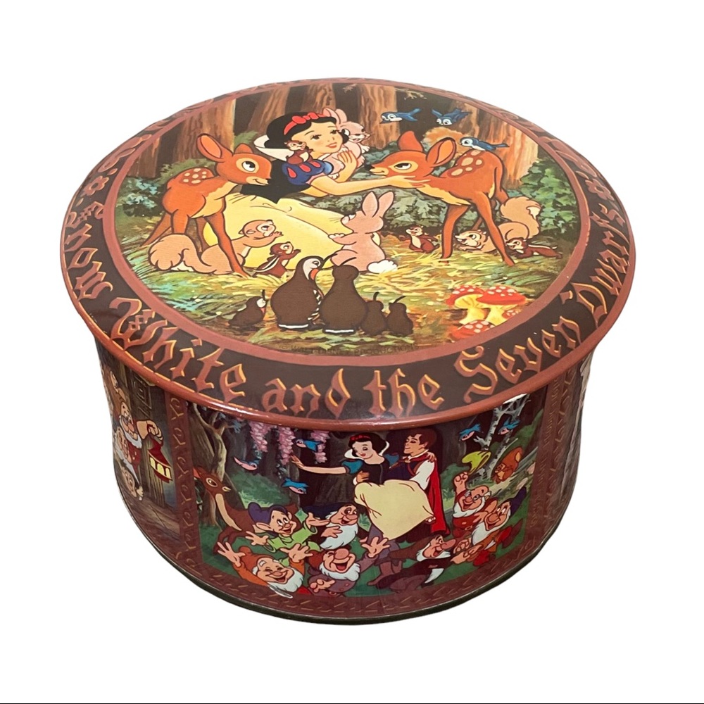 Vintage Walt Disney World Snow White Princess Round Candy Tin 13oz Empty